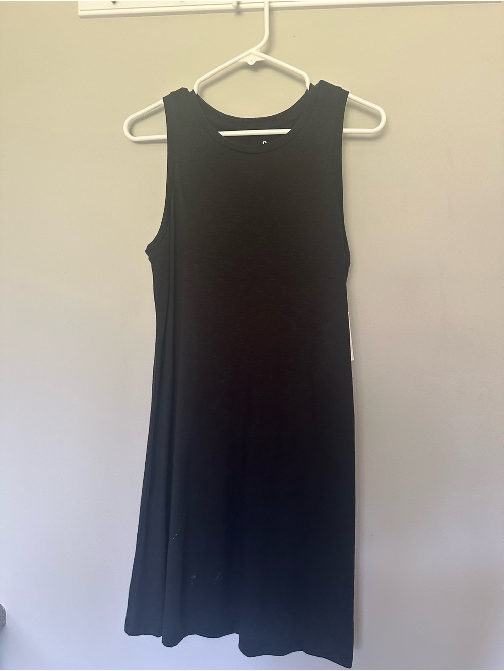 Kohl's Black Sleeveless Midi Tank Dress